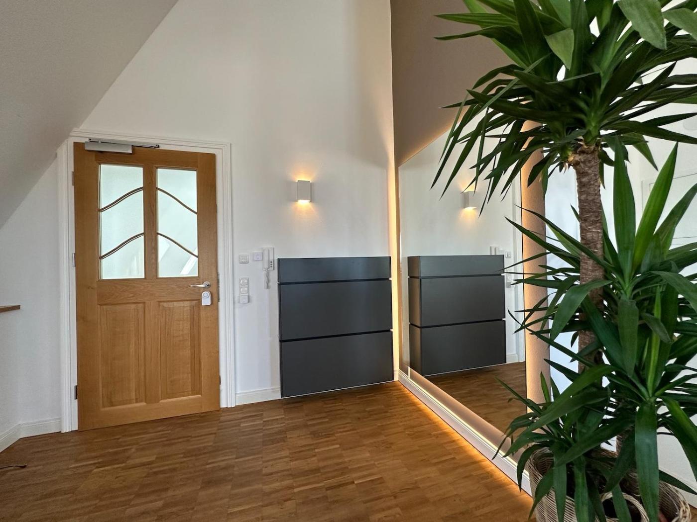 Truly - Viel Platz Fuer Business & Familie - Modern, Garage, Fahrstuhl Apartment Augsburg Exterior foto